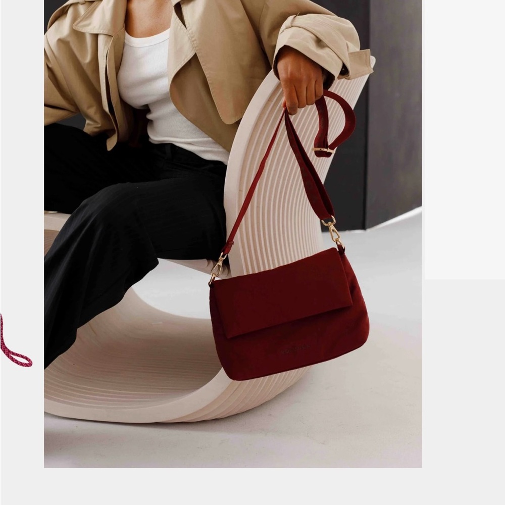 Chic Burgundy Shoulder Bag
